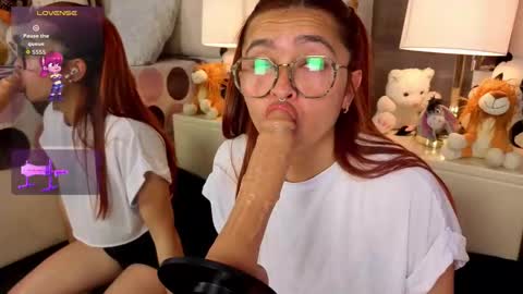 Snapshot of milleyjones_ chatting on September 25, 8:56 pm milleyjones_ online show from September 25, 8:56 pm