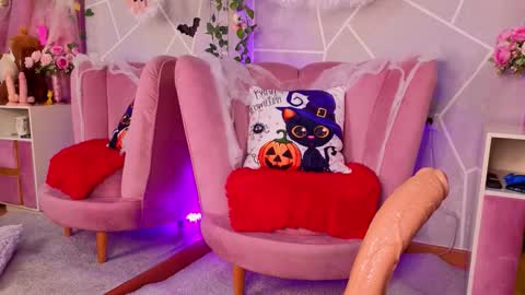Snapshot of milleyjones_ chatting on October 18, 7:09 am milleyjones_ online show from October 18, 7:09 am