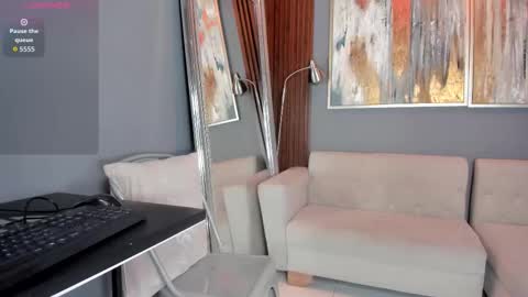 millie_jhones online show from November 26, 12:17 pm