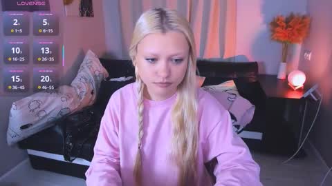 Millie online show from November 27, 10:34 pm