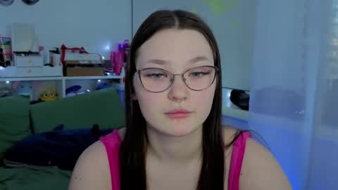 Snapshot of milliedoll chatting on October 14, 8:48 am Millie online show from October 14, 8:48 am