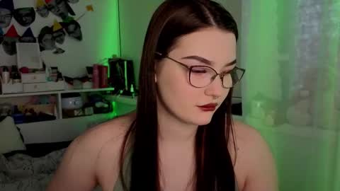 Snapshot of milliedoll chatting on November 7, 5:29 am Millie online show from November 7, 5:29 am