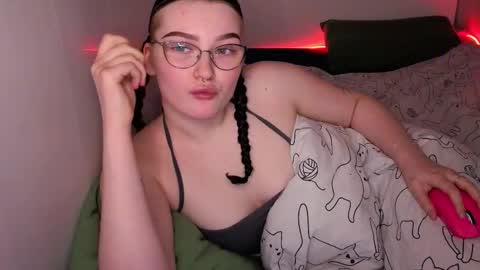 Snapshot of milliedoll chatting on November 25, 10:48 am Millie online show from November 25, 10:48 am