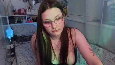 Snapshot of milliedoll chatting on February 7, 4:16 am Millie online show from February 7, 4:16 am