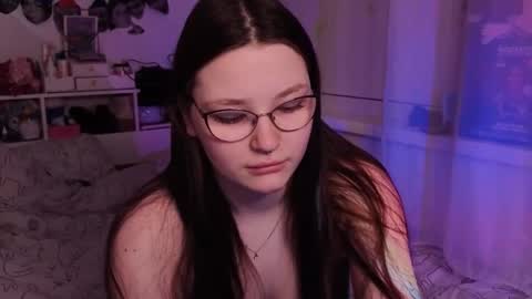 Snapshot of milliedoll chatting on February 8, 12:19 pm Millie online show from February 8, 12:19 pm