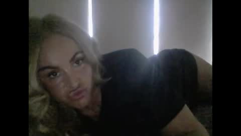 millisa13 online show from May 26, 9:55 pm