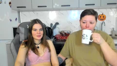 Welcome My name is Tina online show from February 15, 10:42 pm