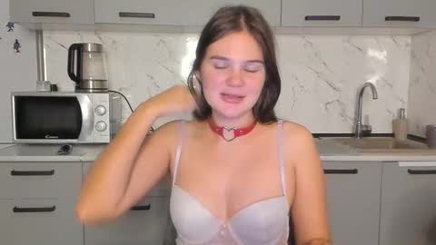 Welcome My name is Tina online show from September 28, 8:03 pm