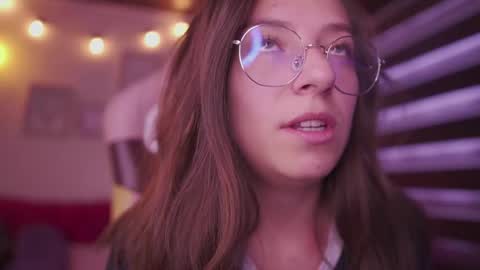 MILLY online show from December 14, 3:06 pm