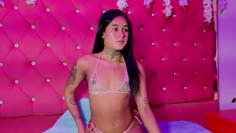 Snapshot of milly_print chatting on February 4, 3:23 am Milly Print online show from February 4, 3:23 am