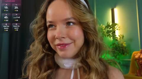 Snapshot of milly_shy chatting on December 27, 7:40 am Milly online show from December 27, 7:40 am