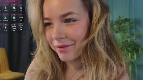 Snapshot of milly_shy chatting on January 2, 6:07 am Milly online show from January 2, 6:07 am