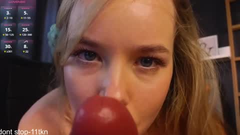 Snapshot of milly_shy chatting on January 9, 10:41 am Milly online show from January 9, 10:41 am