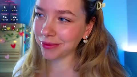 Snapshot of milly_shy chatting on February 13, 7:24 am Milly online show from February 13, 7:24 am