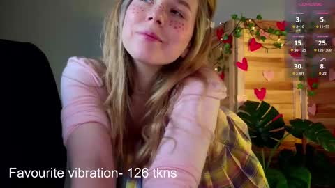 Snapshot of milly_shy chatting on February 17, 9:56 am Milly online show from February 17, 9:56 am