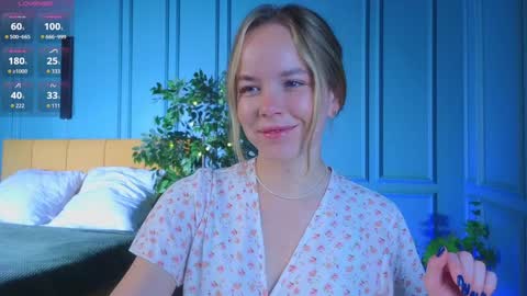 Snapshot of milly_shy chatting on October 2, 7:04 am Milly online show from October 2, 7:04 am