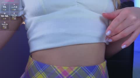 Snapshot of milly_shy chatting on October 20, 6:58 am Milly online show from October 20, 6:58 am