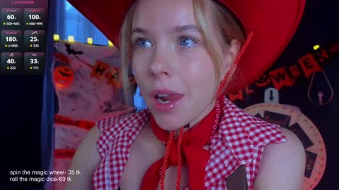 Snapshot of milly_shy chatting on October 31, 7:09 am Milly online show from October 31, 7:09 am