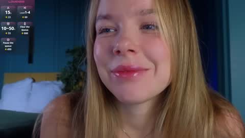 Snapshot of milly_shy chatting on December 16, 6:51 am Milly online show from December 16, 6:51 am