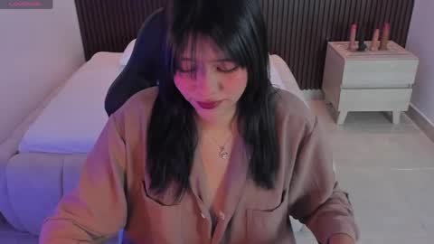 millyevans1 online show from April 14, 3:01 am