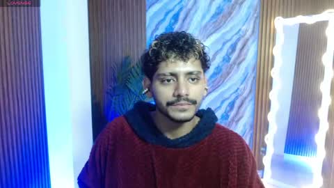 milo_tay online show from April 11, 7:45 am