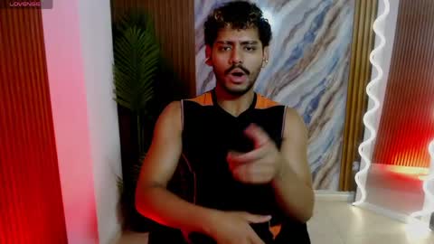 milo_tay online show from April 15, 4:52 am