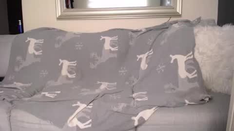 miloslove online show from September 18, 12:29 pm