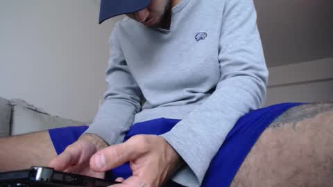 miloslove online show from February 26, 12:15 pm