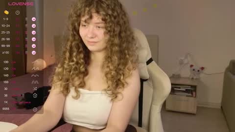 Snapshot of milounee chatting on February 8, 6:17 am milounee online show from February 8, 6:17 am