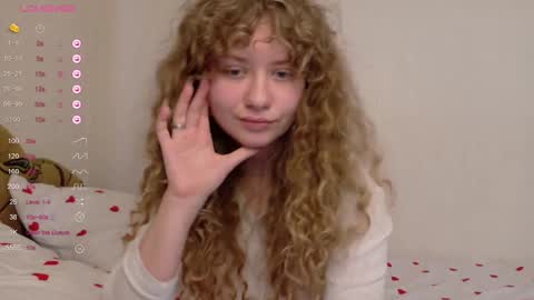 milounee online show from March 19, 11:47 am