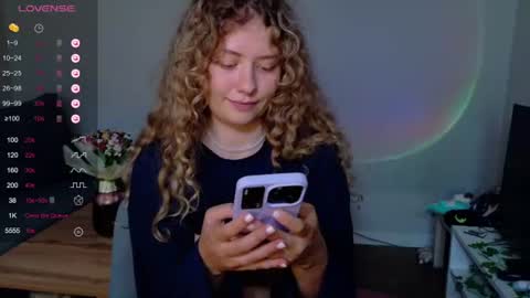 milounee online show from July 20, 10:39 am