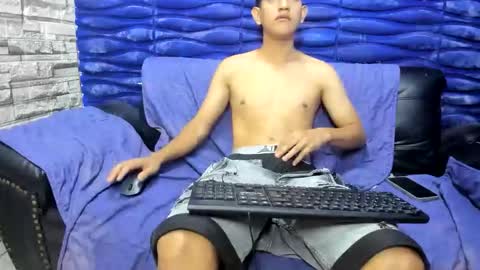 milox castro online show from April 30, 5:08 pm