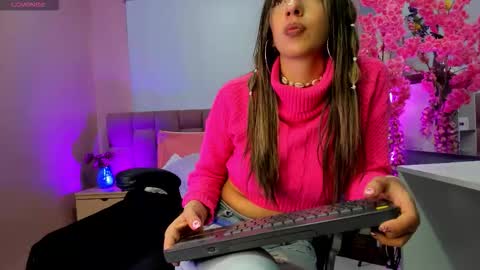  Milu Belucci  online show from October 1, 3:29 pm