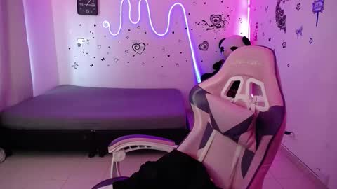 Milusolers online show from November 30, 1:15 pm