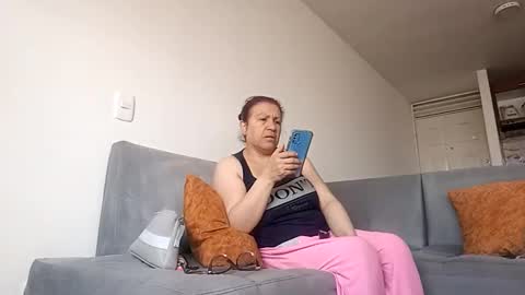 Snapshot of miluv19 chatting on September 11, 8:09 pm miluv19 online show from September 11, 8:09 pm