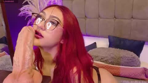 Snapshot of miluv19 chatting on October 11, 9:02 pm miluv19 online show from October 11, 9:02 pm