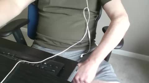 milwaukeebadger24 online show from April 15, 4:58 pm