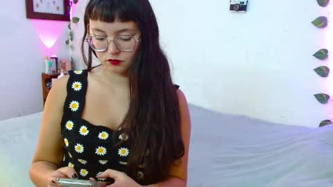 mily_baker online show from April 10, 1:33 am