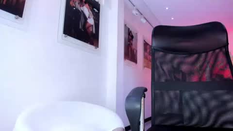 Snapshot of milyclem chatting on June 26, 3:00 am MilyClem online show from June 26, 3:00 am