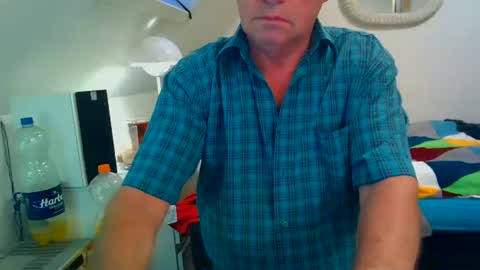 Snapshot of milymen26 chatting on July 18, 7:06 pm Milymen26 Polish man master fereskik straight mature online show from July 18, 7:06 pm