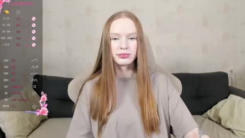 Snapshot of milymi_ chatting on November 13, 6:40 pm Milena and Jasper online show from November 13, 6:40 pm