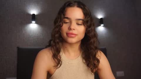 Snapshot of milyyclaars chatting on February 10, 1:59 pm Linda online show from February 10, 1:59 pm