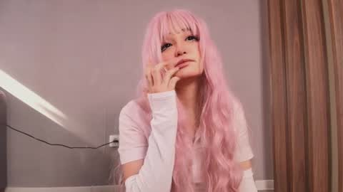 mimi cuute online show from June 10, 2:34 am