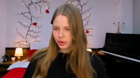 Kelly online show from February 25, 4:21 pm