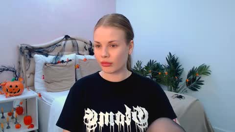 Kelly online show from October 30, 1:12 pm