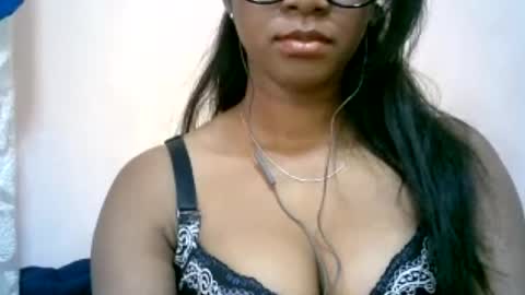 mimie32 online show from July 1, 9:22 am