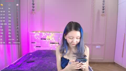 Mimi online show from March 27, 7:24 pm