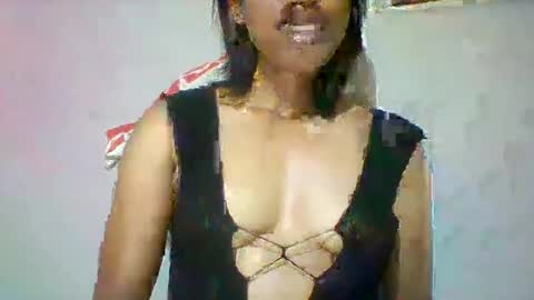 Snapshot of mimisexy295320 chatting on January 11, 8:22 am mimisexy295320 online show from January 11, 8:22 am