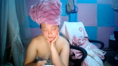 Snapshot of min_baby chatting on July 27, 1:18 pm min_baby online show from July 27, 1:18 pm