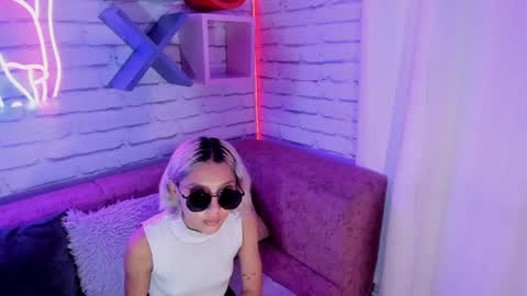 Minji online show from January 9, 11:58 am